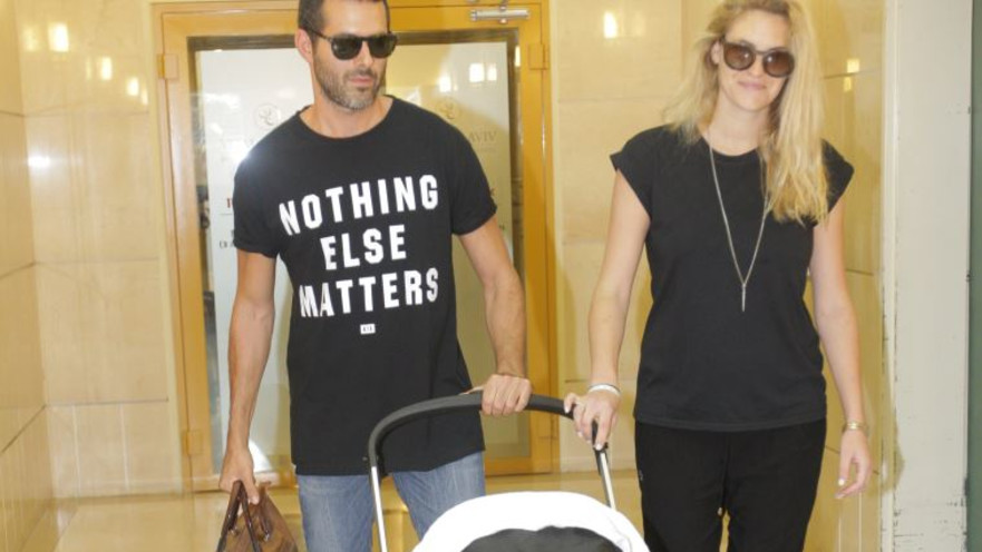 דן ותמר שפירא עם הבן נתן דוד