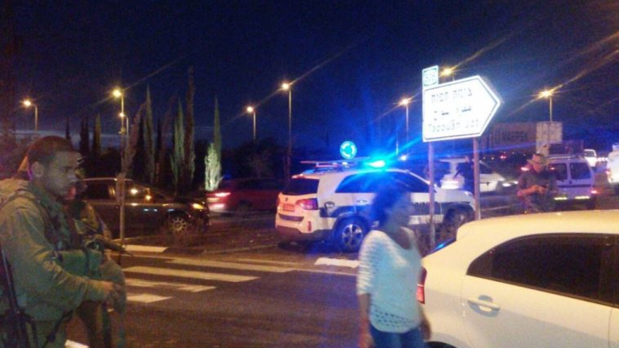 זירת פיגוע הדקירה בצומת אריאל 