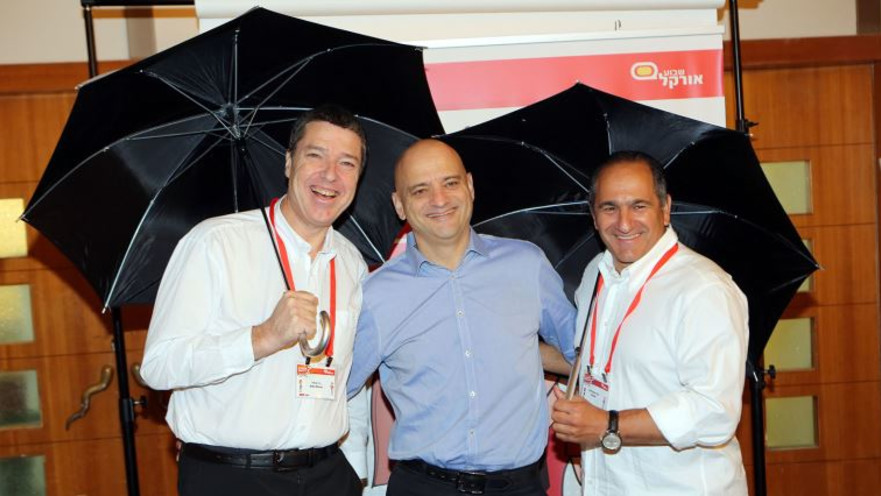 אילן שפיגלמן, עוזי נבון וזיו מנדל, הלאונג'