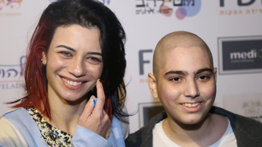 נינט טייב, מסיבת חנוכה להושיט יד 2015