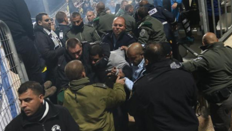 אלימות במגרשי הכדורגל