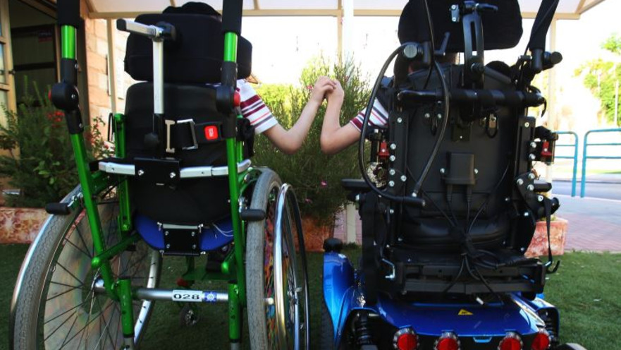 ילדים בעלי מוגבלות בכסא גלגלים
