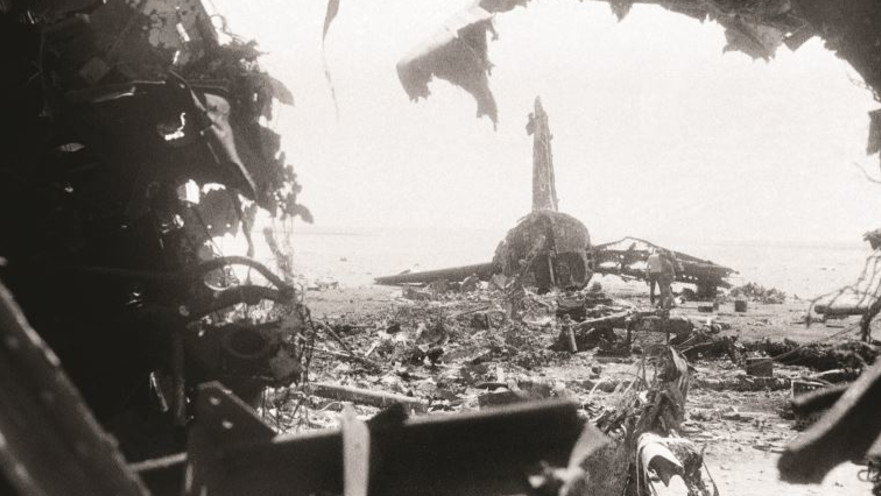 שברי מטוס סוויסאייר שפוצץ בירדן לאחר חטיפתו, 1970