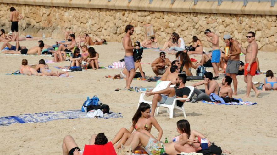 מתרחצים בחוף הים , השבוע 