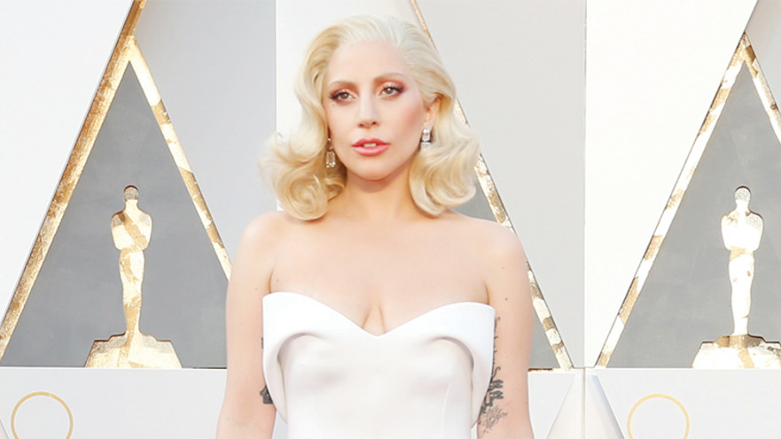 ליידי גאגא, חיננית