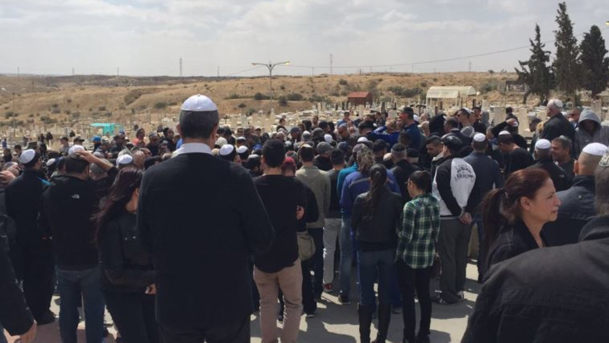 הלווייתה של שמחה דמרי