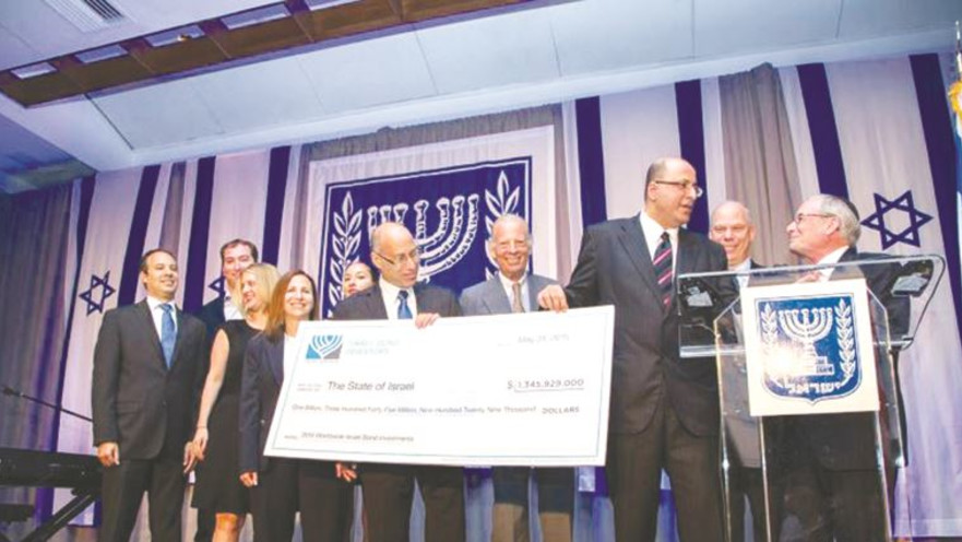 איזי תפוחי באירוע של הבונדס