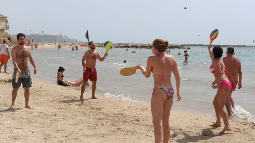 שרב בחופי תל אביב