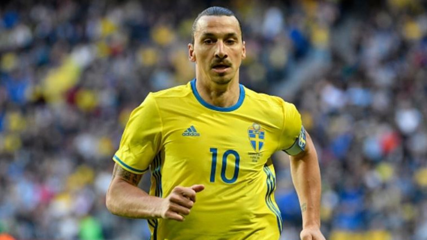 זלאטן איברהימוביץ' במדי נבחרת שבדיה