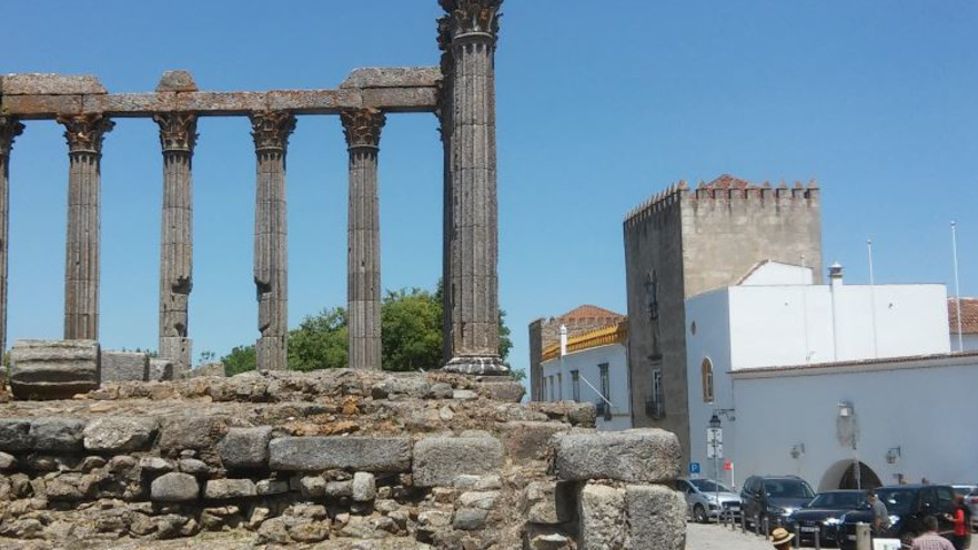 המקדש הרומאי באוורה