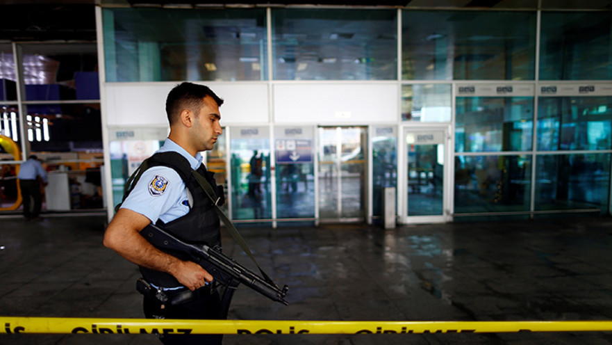 נמל התעופה אטאטורק באיסטנבול, פיגוע בנמל התעופה באיסטנבול