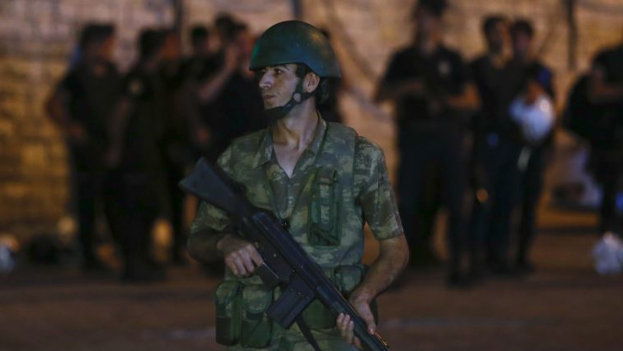 צבא טורקיה בכיכר טקסים באיסטנבול