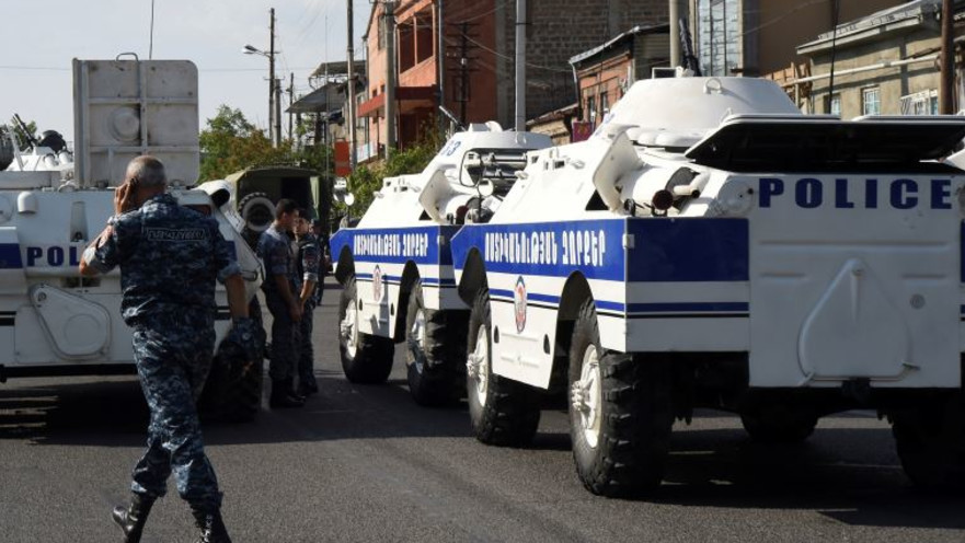 השתלטות על תחנת משטרה בארמניה