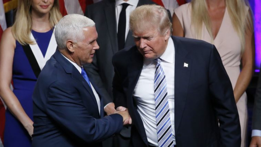 דונלד טראמפ ומייק פנס