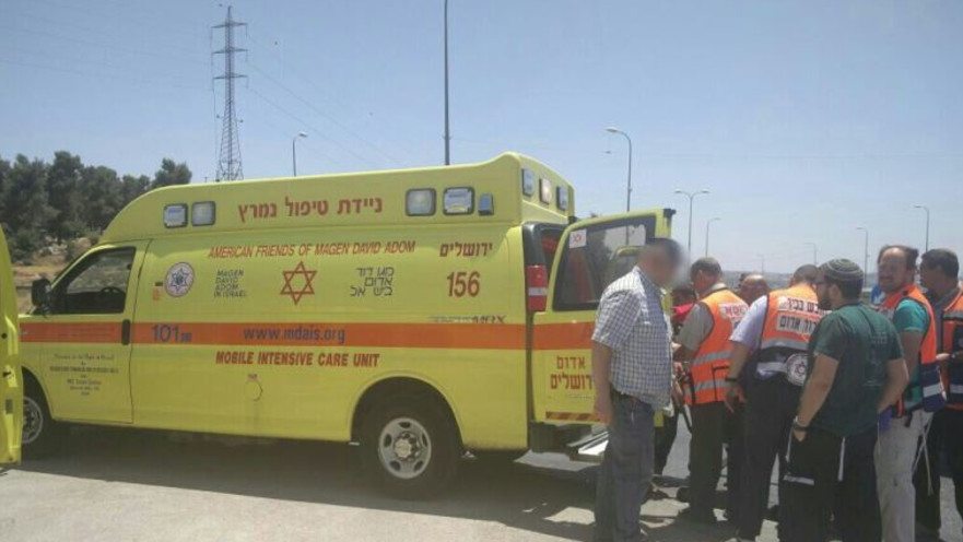 זירת הפיגוע בכביש 60