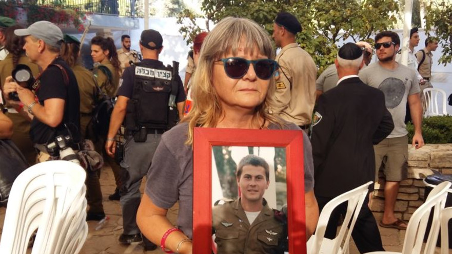 סמדר מט, אמו של לי ז"ל 