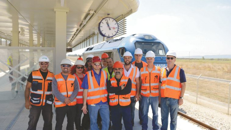 משיקים את רכבת העמק