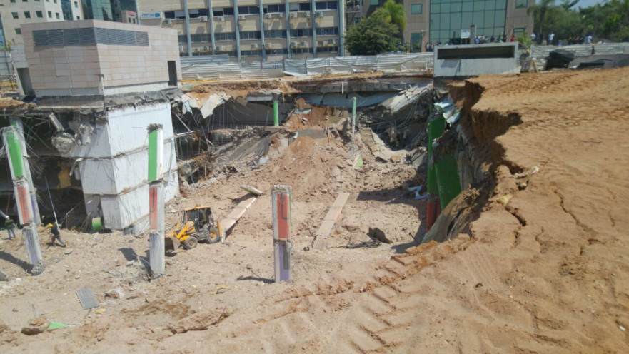 קריסת חניון ברמת החייל