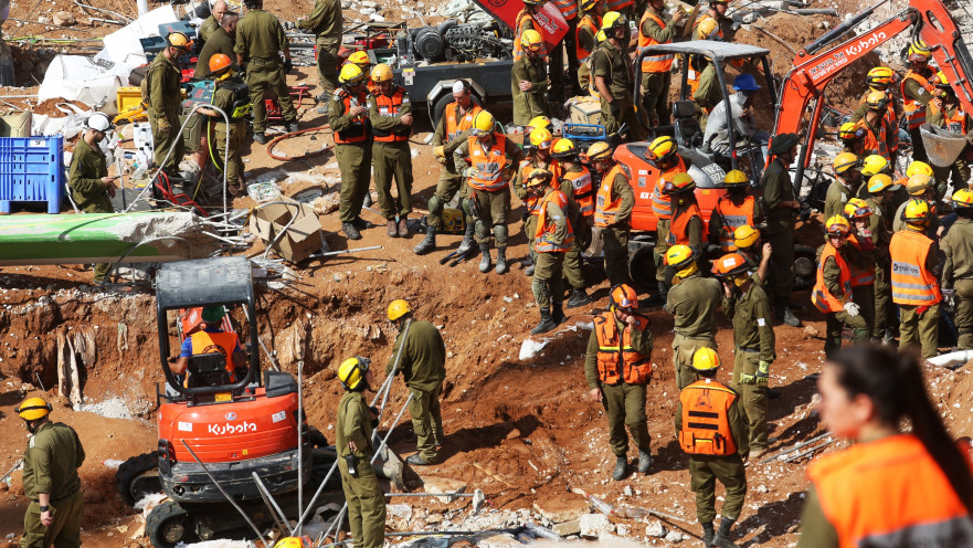 אתר קריסת החניון בת''א