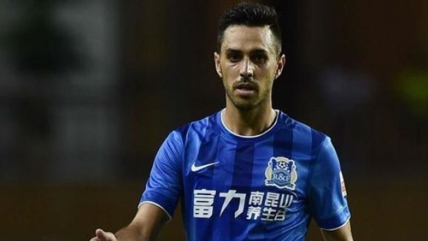 ערן זהבי במדי גוואנגז'ו