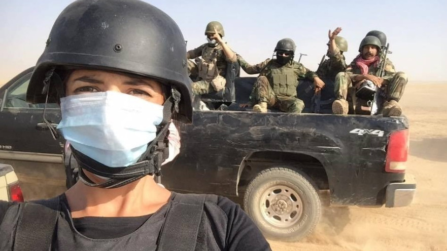 אפרת לכטר עם הכוחות הכורדיים בעיראק