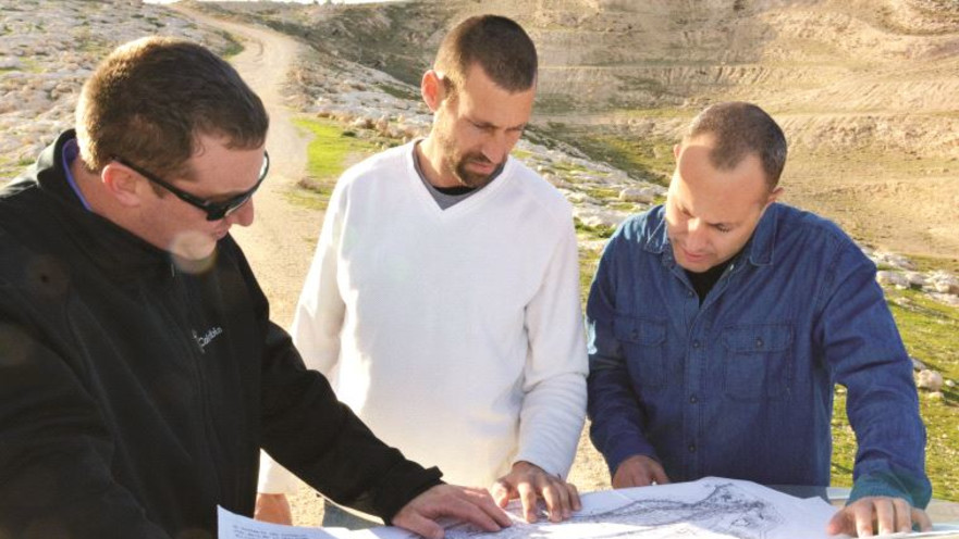 אנשי עמותת רגבים