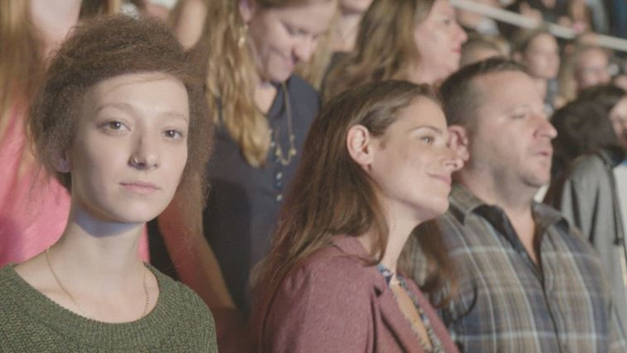 מעבר להרים ולגבעות