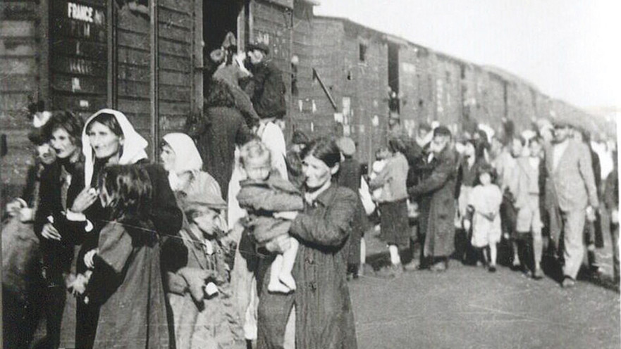 משפחות בדרך למחנה ההשמדה טרבלינקה