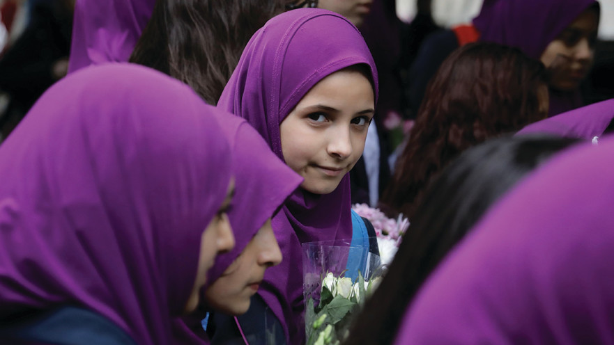 מוסלמיות במקום הפיגוע בלונדון