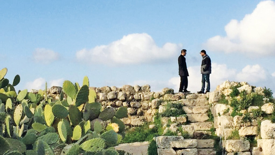 "הארץ שמעבר להרים" צילום: הוט 8