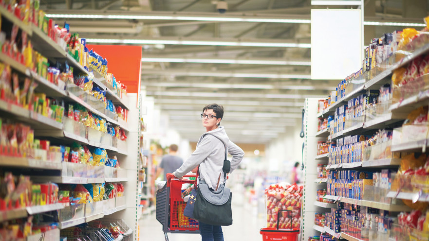 קניות בסופר. 