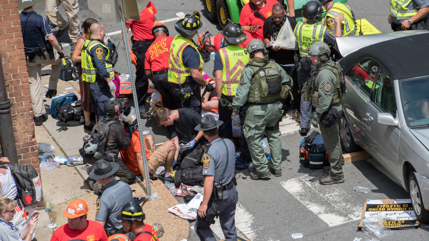 מפגינים בשארלוטסוויל