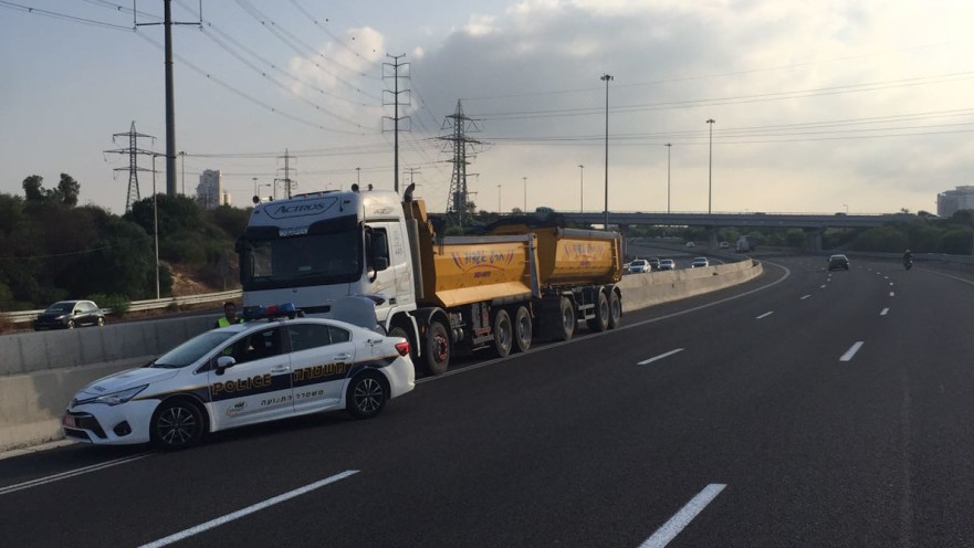 המשאית שנעצרה על ידי המשטרה