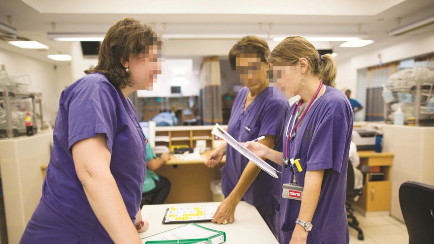 אחיות בבית חולים, אילוסטרציה