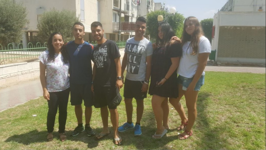 זוגות התאומים ב"מעשה בנגב"