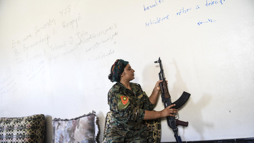 לוחמת של ה-YPG, ארכיון