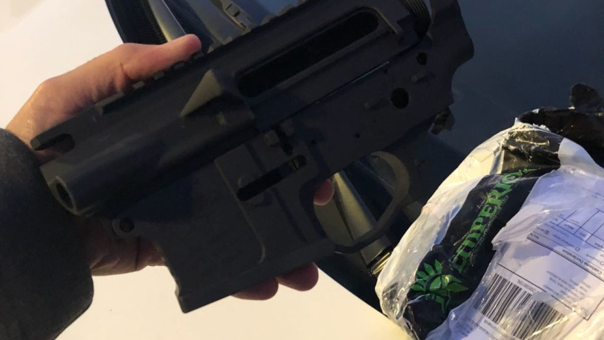 חלקי M-16 שנשלחו בדואר