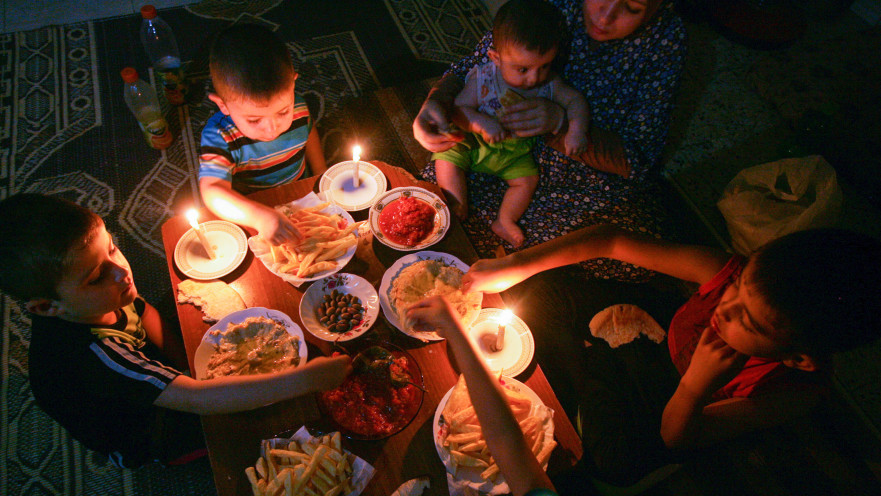 תושבי עזה בחשיכה