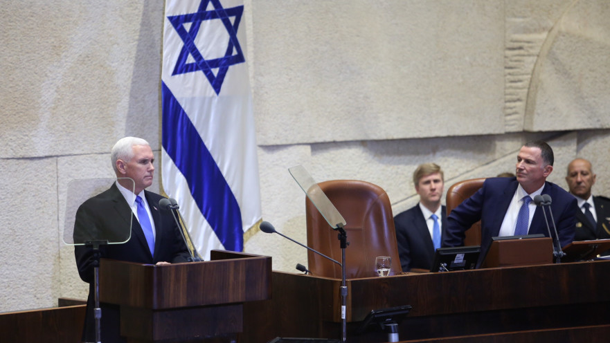 מייק פנס במליאת הכנסת