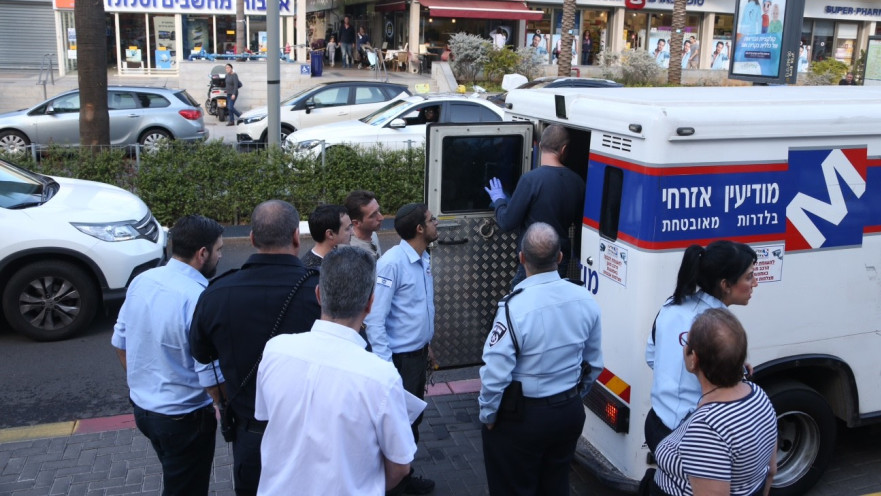 שוד רכב מודיעין אזרחי בגני תקווה