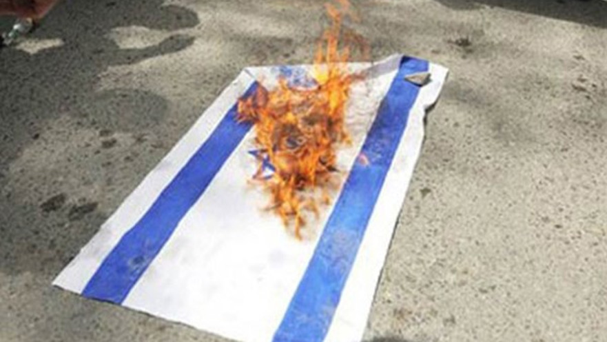שריפת דגל ישראל בתהלוכה באיראן 
