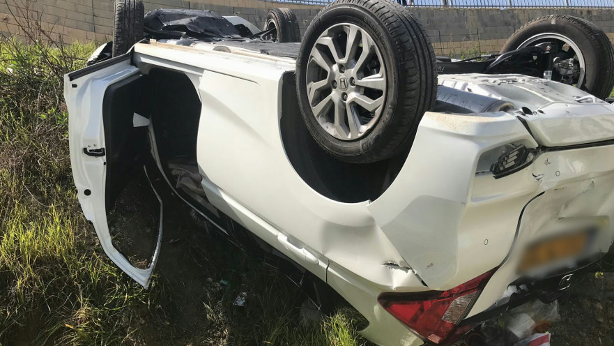 הרכב שהתהפך בתאונה בבית שמש