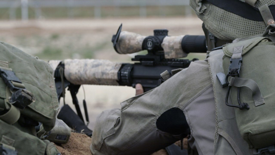 צלף, למצולם אין קשר לכתבה (