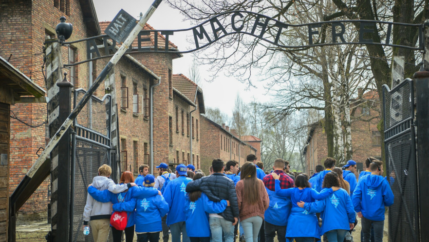 משלחות למצעד החיים באושוויץ