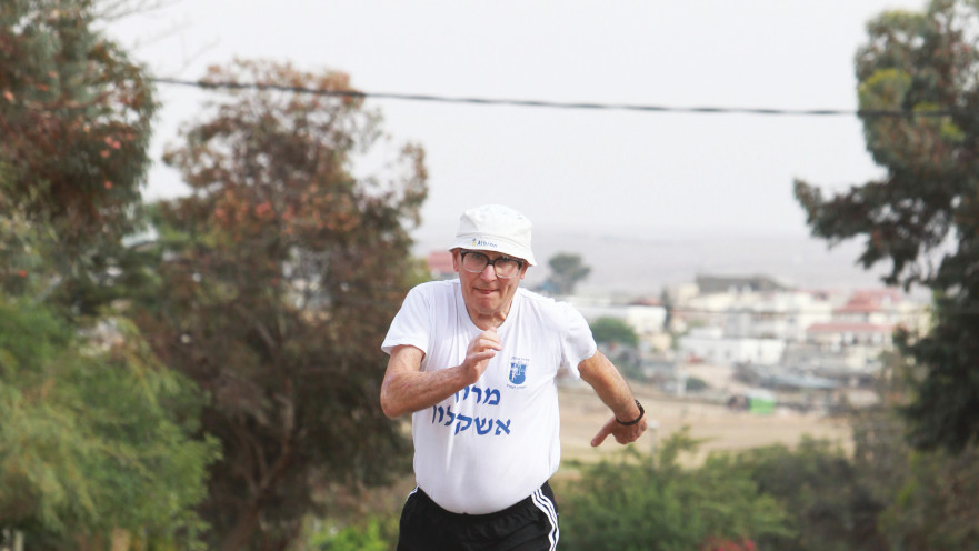 שאול לדני ומדליות שזכה בהן