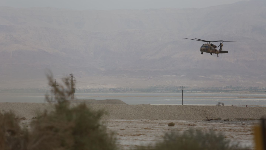 מסוק משתתף במאמצי החילוץ בנחל צפית