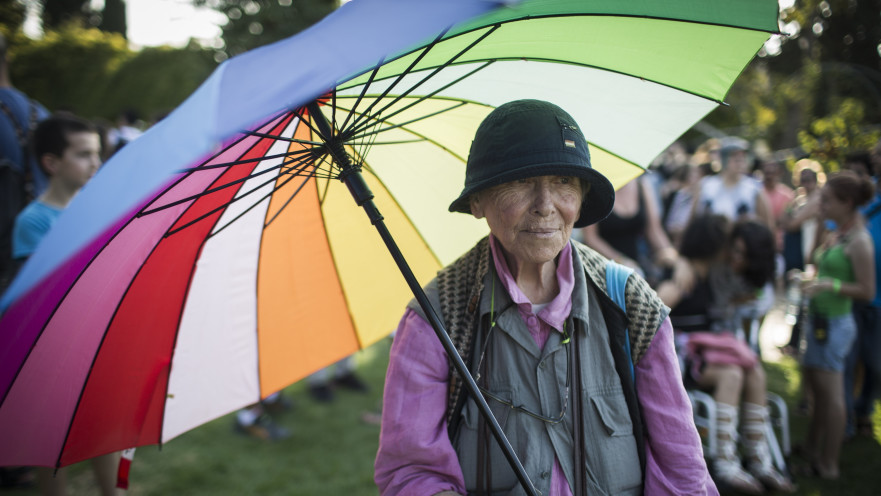 קשישה להט"בית