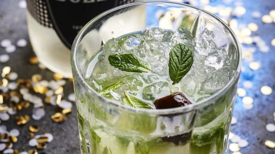 עם כל הכבוד, ויש כבוד, הגיע הזמן להפסיק להתפלצן ופשוט להתייחס ליין כדרינק