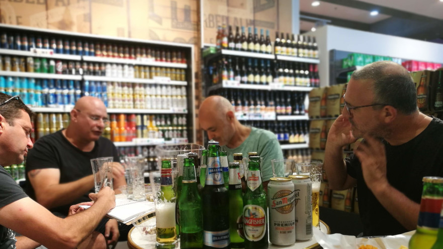 בלי לחשוב יותר מדי, פשוט לשתות