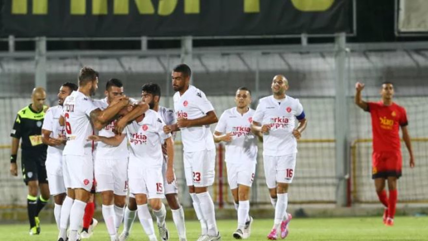 שחקני הפועל חוגגים